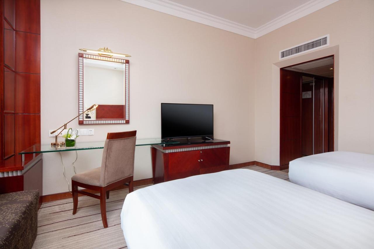 Jianguo Hotel Shanghai Bagian luar foto